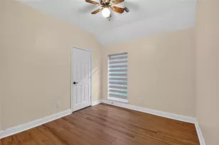 411 Bridge Crest Blvd, Houston, TX 77082 - Photo 27