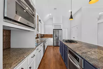 411 Bridge Crest Boulevard, Houston, TX 77082 - Photo 15