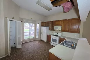6915 Cape Forward Dr, Houston, TX 77083 - Photo 5