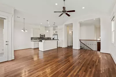 1042 W 25th Street #B, Houston, TX 77008 - Photo 5