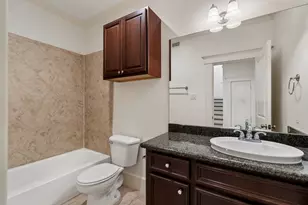 1042 W 25th St, Houston, TX 77008 - Photo 23