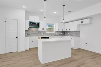 8023 Birmingham #A, Houston, TX 77028 - Photo 5
