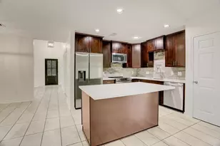 8822 Covent Garden St, Houston, TX 77031 - Photo 3