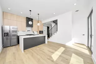 5030 Mallow St, Houston, TX 77033 - Photo 5