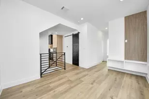 5030 Mallow St, Houston, TX 77033 - Photo 13