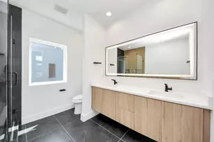 5030 Mallow St, Houston, TX 77033 - Photo 19