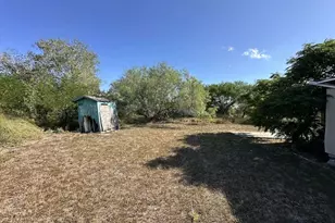 505 N Francis St, Bishop, TX 78343 - Photo 3