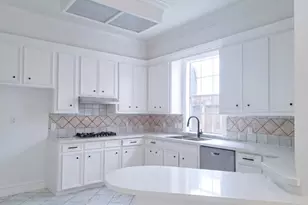 2413 Dorrington St, Houston, TX 77030 - Photo 13