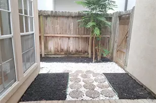 2413 Dorrington St, Houston, TX 77030 - Photo 11