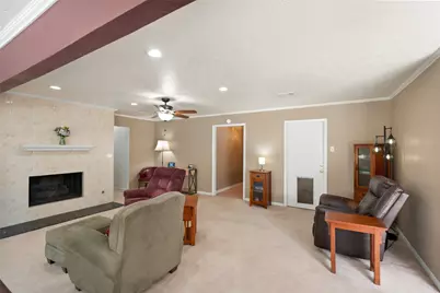 2111 Willow Boulevard, Pearland, TX 77581 - Photo 11