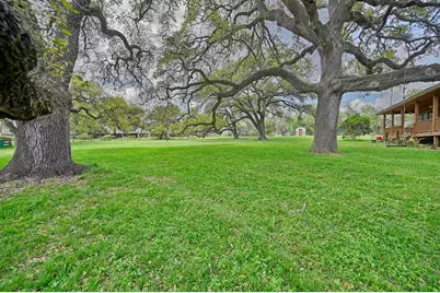 1030 Dixie Road, Brenham, TX 77833 - Photo 15