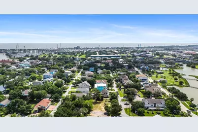 715 Clear Lake Road, Clear Lake Shores, TX 77565 - Photo 15