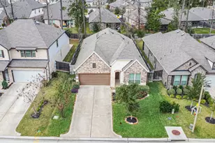 135 Winged Elm Ct, Willis, TX 77318 - Photo 3