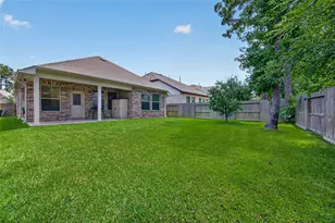 135 Winged Elm Ct, Willis, TX 77318 - Photo 5