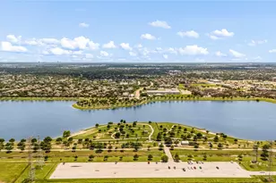 10230 E Summit Canyon Dr, Houston, TX 77095 - Photo 43