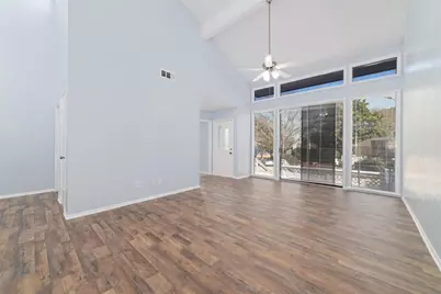 17 April Point Drive N, Conroe, TX 77356 - Photo 9