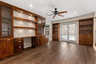 219 Big Hollow Ln, Houston, TX 77042 - Photo 25