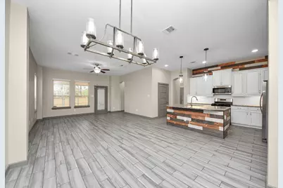 211 Pleasant Hill Way, Conroe, TX 77304 - Photo 19