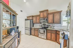 16915 W Ivanhoe, Montgomery, TX 77316 - Photo 5