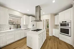 2302 Upland Park Dr, Sugar Land, TX 77479 - Photo 7