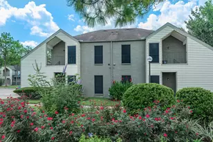 1111 W Main St, League City, TX 77573 - Photo 31