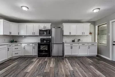 608 W Lobit Street, Baytown, TX 77520 - Photo 19