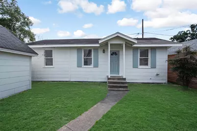 128 1/2 East 23rd Street, Houston, TX 77008 - Photo 1