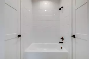 411 W Drew St, Houston, TX 77006 - Photo 35