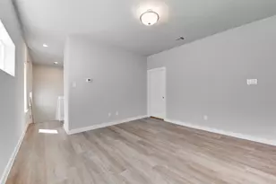 6615 Ezzard Charles Ln, Houston, TX 77091 - Photo 29