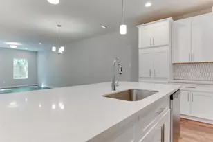 6615 Ezzard Charles Ln, Houston, TX 77091 - Photo 11