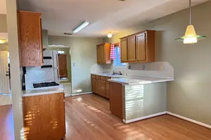 10811 Cliffton Forge Dr, Houston, TX 77065 - Photo 9