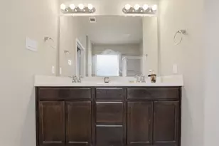 11626 Eagle Ridge Dr, Mont Belvieu, TX 77535 - Photo 15