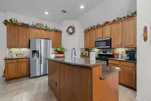 738 Oak Ridge Grove Cir, Oak Ridge North, TX 77386 - Photo 15
