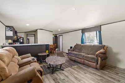 117 Pine Bloom Boulevard, Gun Barrel City, TX 75156 - Photo 5