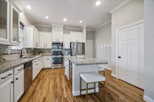 1013 E 27th St, Houston, TX 77009 - Photo 7