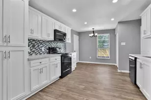 601 E 38th St, Houston, TX 77022 - Photo 9
