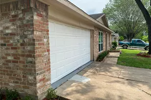 10123 Kent Towne Ln, Sugar Land, TX 77498 - Photo 7