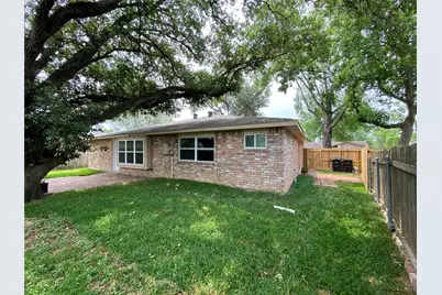 10123 Kent Towne Lane, Sugar Land, TX 77498 - Photo 13
