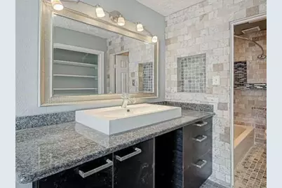 3610 Vineyard Drive, Houston, TX 77082 - Photo 9