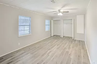 1106 12th 1/2 Street N, Texas City, TX 77590 - Photo 9