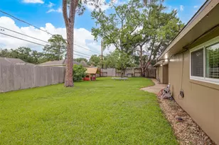 2615 Rosefield Dr, Houston, TX 77080 - Photo 29