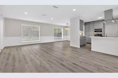 202 Oak Hollow Street, Conroe, TX 77301 - Photo 9