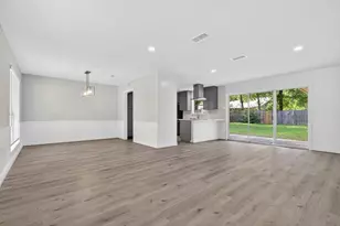 202 Oak Hollow St, Conroe, TX 77301 - Photo 15