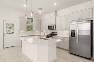 532 Red Cascade Trl, Willis, TX 77318 - Photo 5