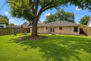 11011 Caribbean Ln, Houston, TX 77089 - Photo 19
