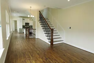 1013 10th St, Galveston, TX 77550 - Photo 33