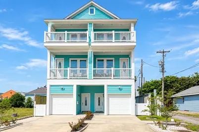 1013 10th Street, Galveston, TX 77550 - Photo 1