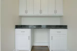 1013 10th St, Galveston, TX 77550 - Photo 37