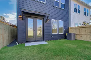 4425 Providence St, Houston, TX 77020 - Photo 39
