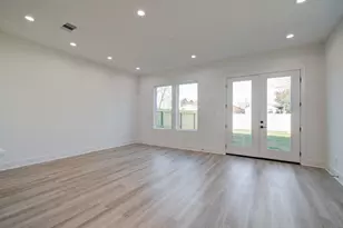 4425 Providence St, Houston, TX 77020 - Photo 9